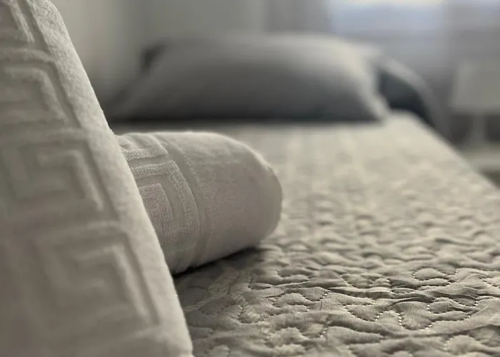 Adana House アパート